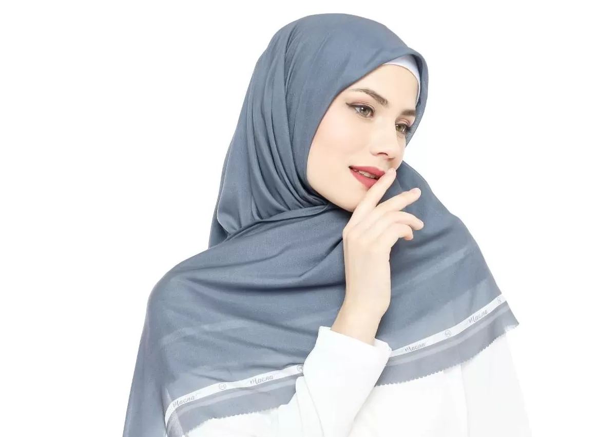 4 Cara Memakai Hijab Segi Empat Mudah dan Tetap Trendi