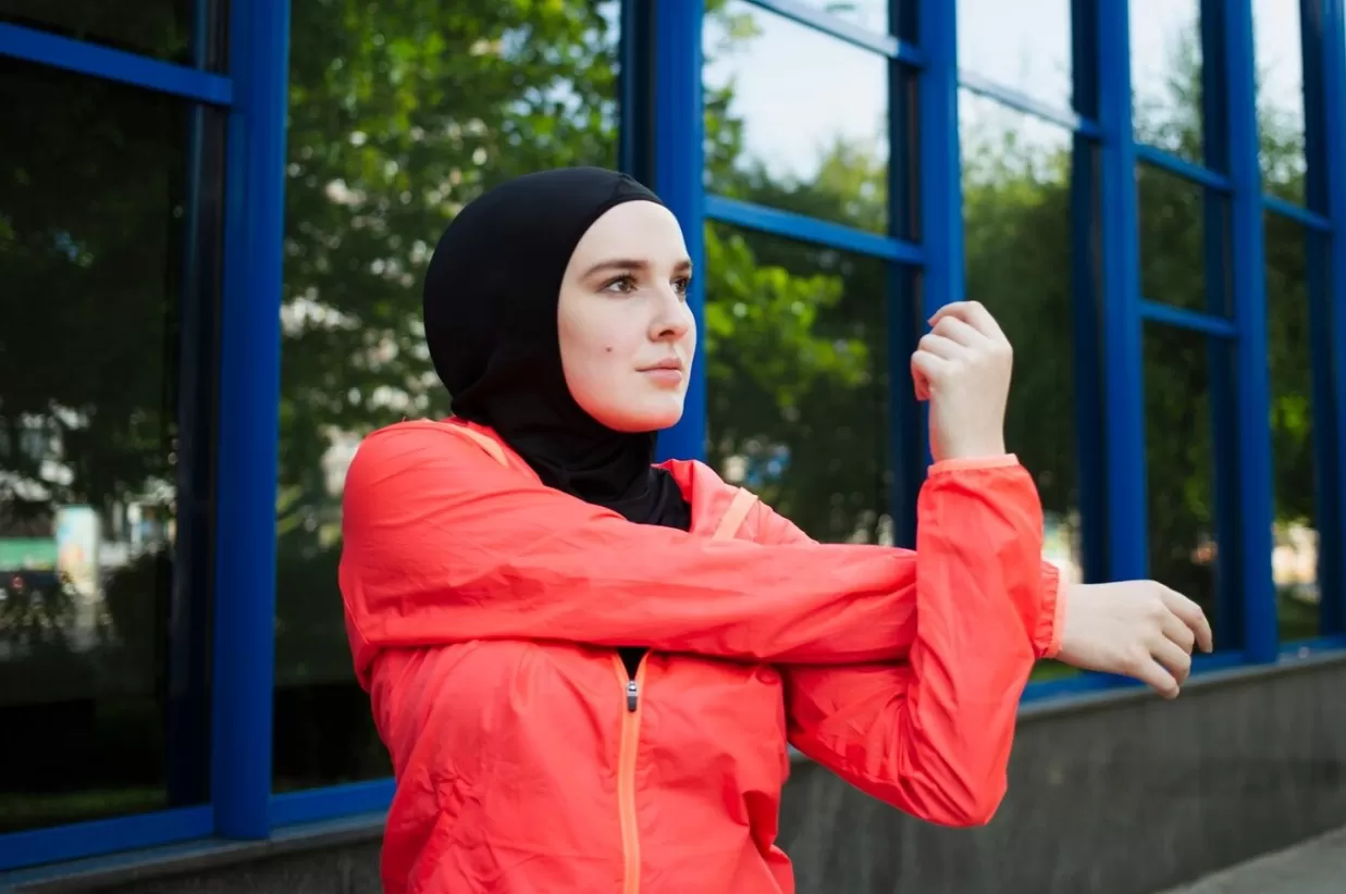 Cara Merawat dan Memilih Baju Olahraga Muslimah Berkualitas